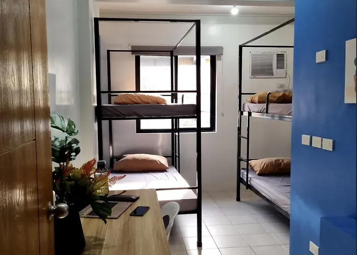 Woke Coliving Poblacion カプセルホテル